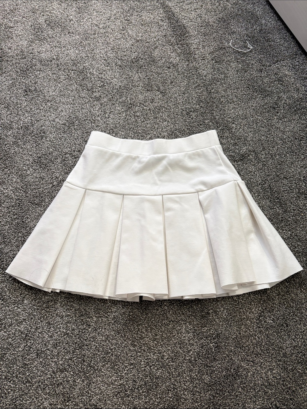Lioness Women's White Pleated Mini Skirt - Picture 1 of 3